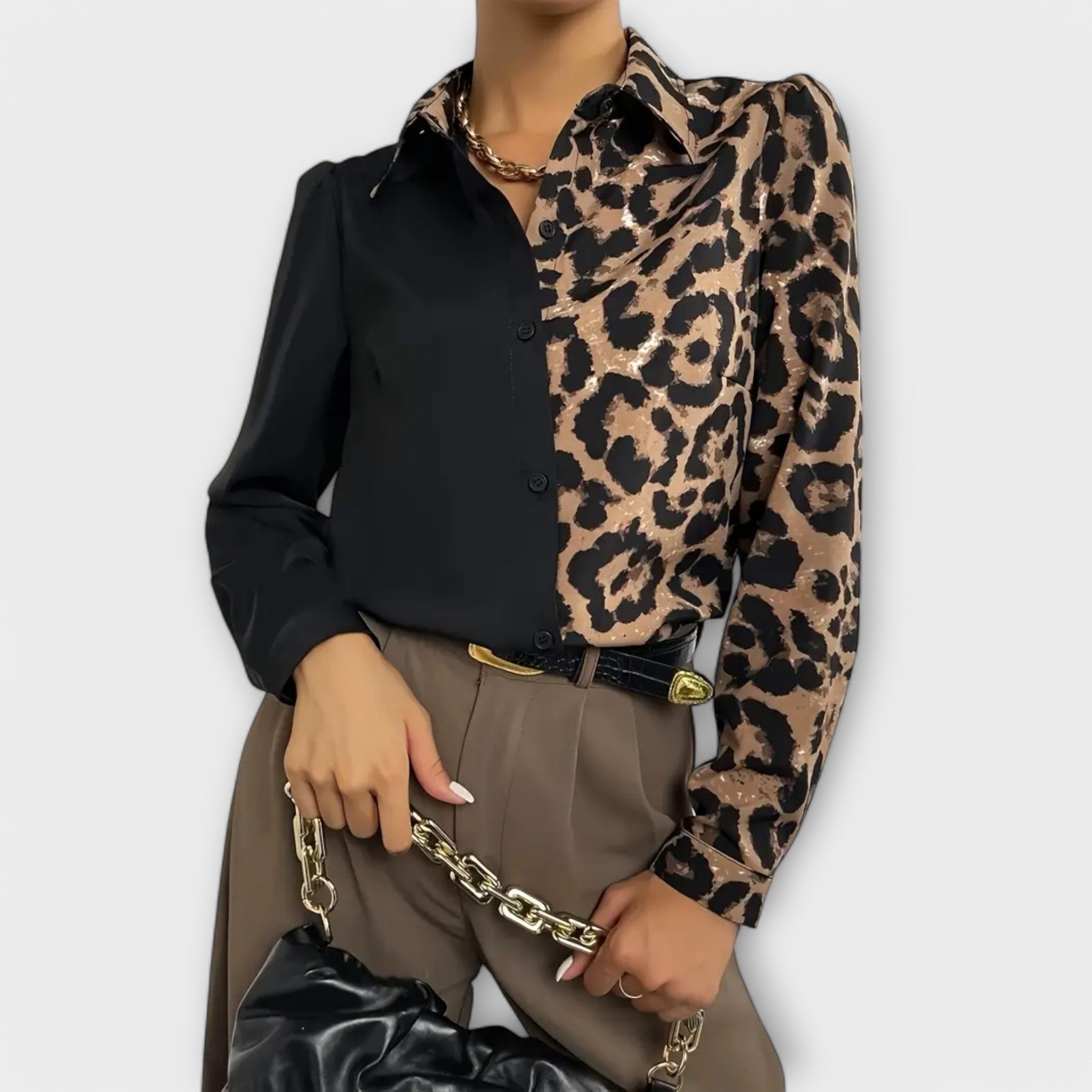 Einfache und stilvolle Leopardenbluse