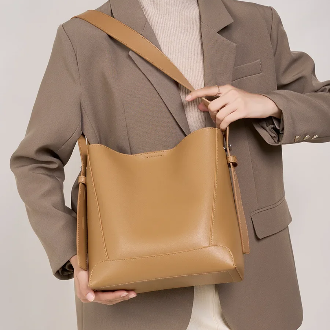 Mittlere Schultertasche - Beloria Amabel