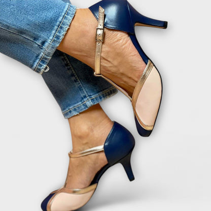 Alessia – Eleganz in Zwei-Tönen mit T-Riemen