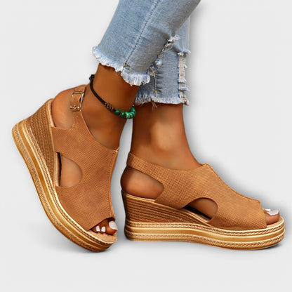 Rosalie – Innovative orthopädische Sandalen